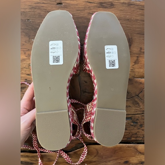 Pair of brand new ASOS Design woven espadrilles red US 8 - Picture 4 of 6